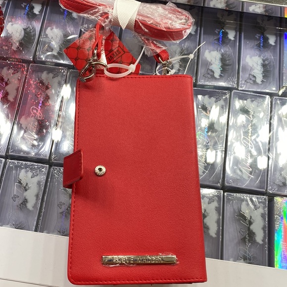 New cross body bag - Picture 2 of 3